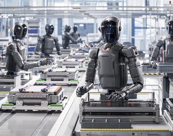 Video of Roland Berger discussing AI in manufacturing